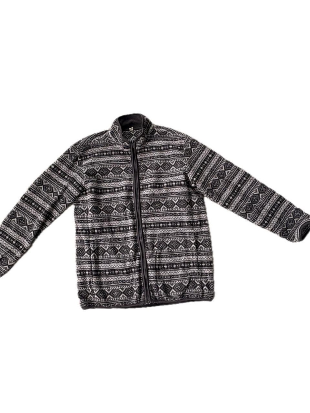 Uniqlo Black and White Patterned V-Neck Sweater